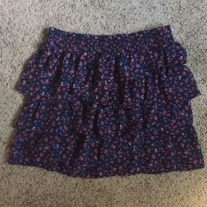 Ruffle skirt with red flowers